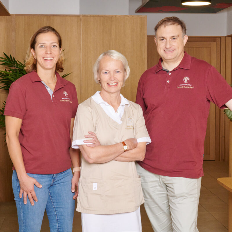 Dr. med. Katja Stürzebecher und Prof. Dr. med. Christina Jeanneret, Dr. med. Thomas Baldi